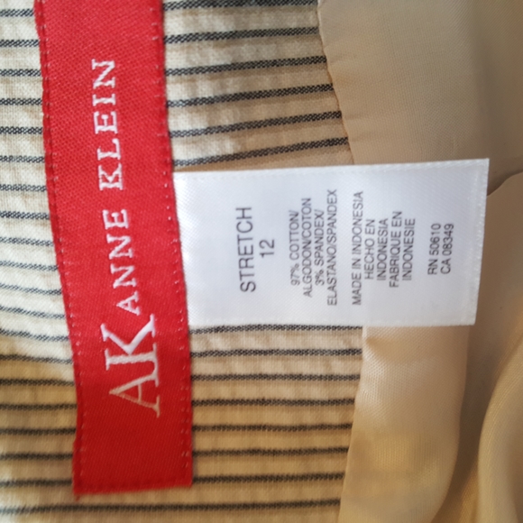 Anne Klein stretch 12 pants & jacket striped suit - Picture 6 of 6